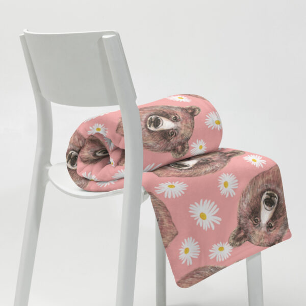 Bear and Daisy Throw Blanket - Image 6